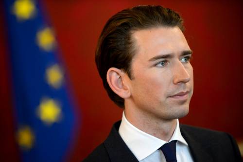 Austria, l'ex cancelliere Sebastian Kurz incriminato: "Accuse false"