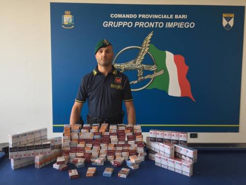 Sigarette di contrabbando sequestrate in un'abitazione a Bari