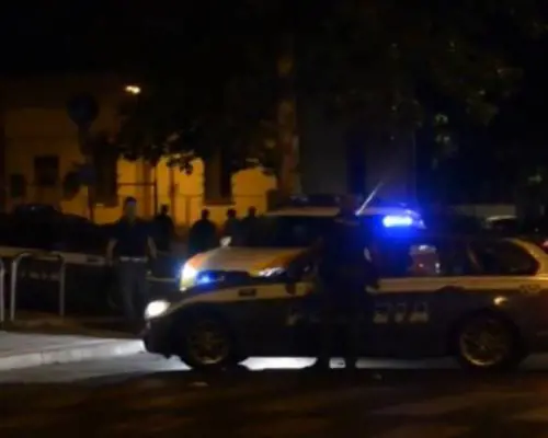 Rimini, straniero si oppone ad agenti: "Seguo solo il volere di Dio"