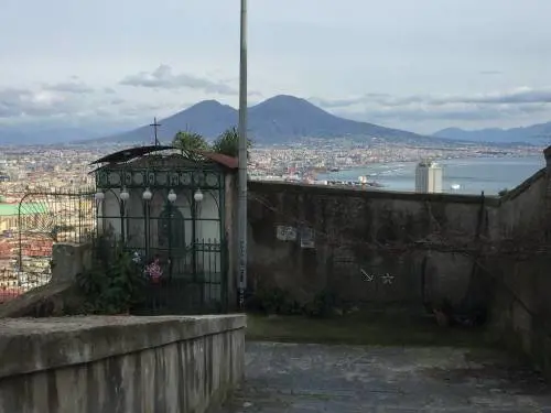 Tra machismo e insicurezza: le baby gang a Napoli