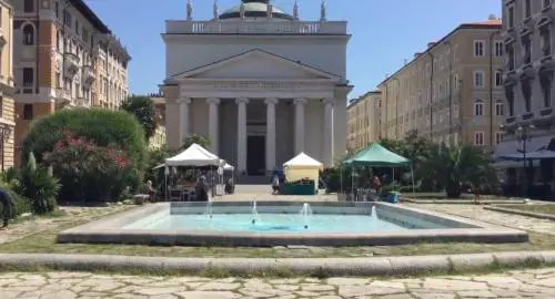 Quel grido "Pakistan!". Poi l'attacco ai ragazzi e le molestie alle ragazze