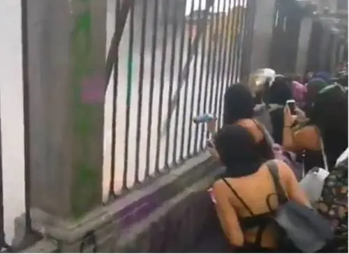 Messico, femministe pro aborto tentano di incendiare una Cattedrale