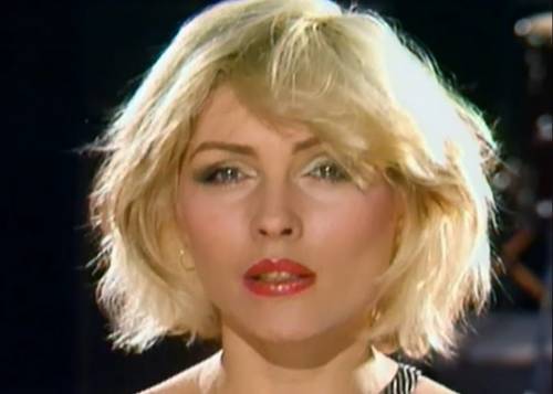 Debbie Harry rivela i retroscena hot di David Bowie e Iggy Pop