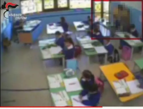 Crotone, botte e insulti a bambini della scuola elementare