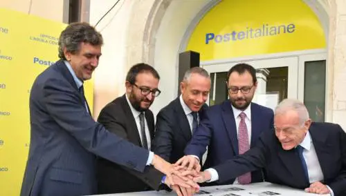 L'Aquila, lo Stato torna a farsi vedere: nella zona rossa riapre l'ufficio postale