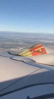 Usa, paura su un volo: il motore si scoperchia a pochi minuti da decollo