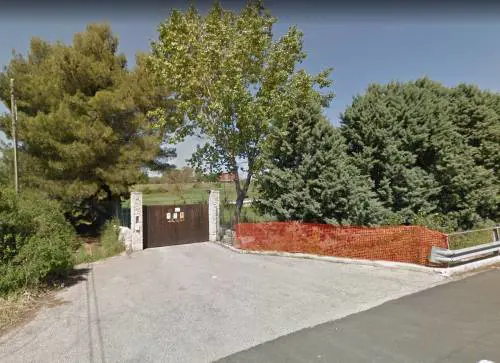 Noto, stranieri litigano per scommesse e si tirano pietre: denunciati