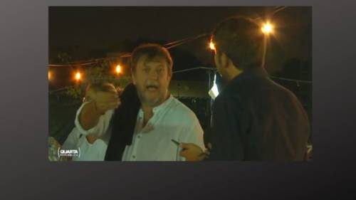 Casarini contro l’inchiesta sulle Ong: “Non parlo con voi, vergognatevi!”