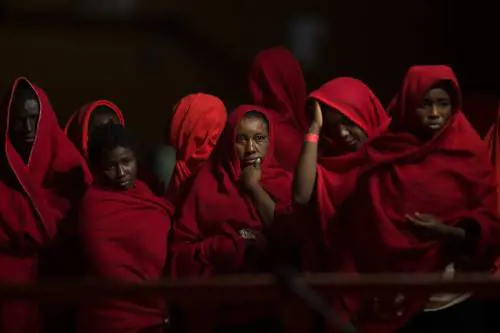 Conte taglia i fondi alla Libia: salta il cordone anti migranti