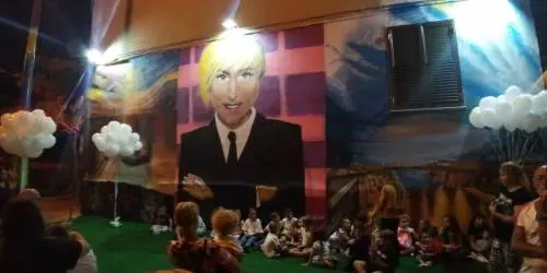 Taranto, inaugurato il murales dedicato a Nadia Toffa
