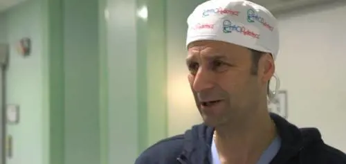 Il dottore che cura i tumori usando la stampante 3D
