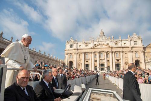 Vaticano, ora si scatena la "guerra" al vertice dei sacri palazzi