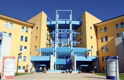 "Batteri nell'acqua potabile". L'ospedale di Avellino rischia la chiusura