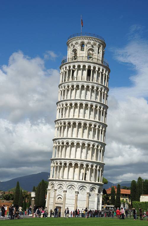 I turisti arrestati a Pisa: "Pensavamo si potesse fare"