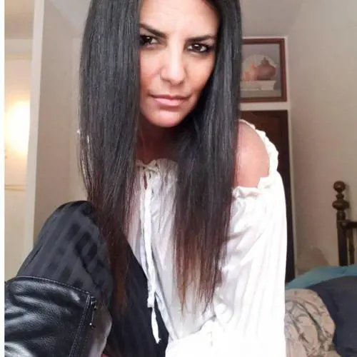 "Butto giù l'ambasciata": gli sms della stalker all'ambasciatore Sequi