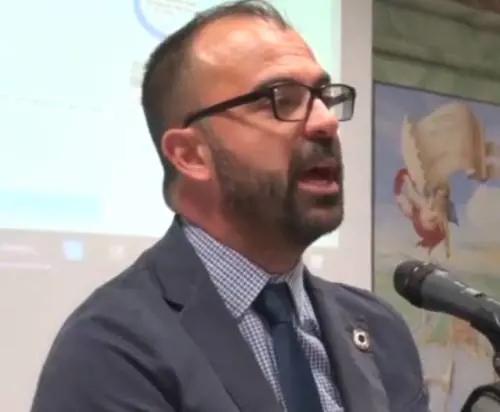 Fioramonti dà lezioni di storia: "Non è mica come Game of Thrones"