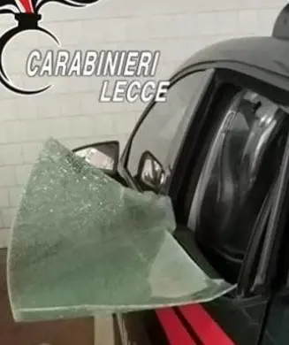 Lecce, danneggia la gazzella e ferisce due militari: preso pakistano