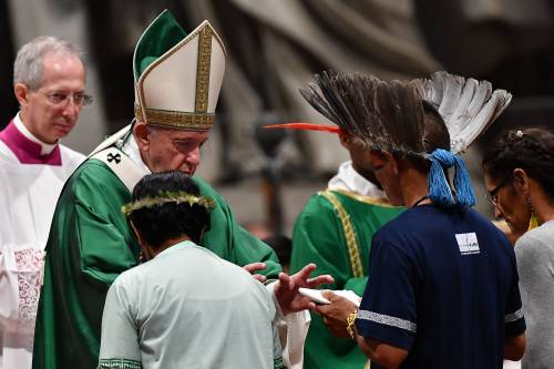 Vaticano, inizia il Sinodo che può spaccare la Chiesa
