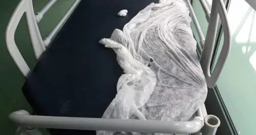 Malati del Cardarelli senza lenzuola: stato di agitazione della ditta che rifornisce la biancheria