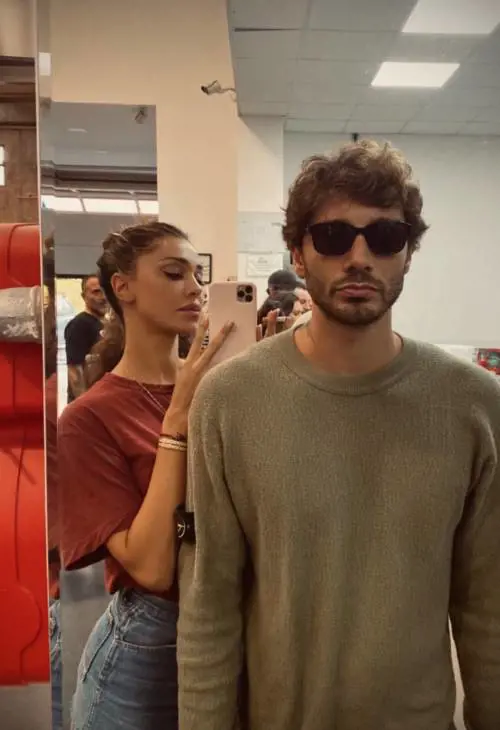 Belen Rodriguez dalla sua quarantena: "Mi piacerebbe un altro figlio, ma ci sta pensando anche Cecilia"