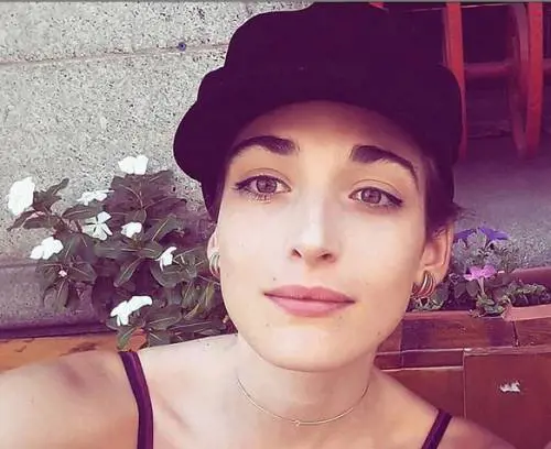 Pilar Fogliati: “I social pieni di maniaci, i miei piedi finiti in un sito specializzato”
