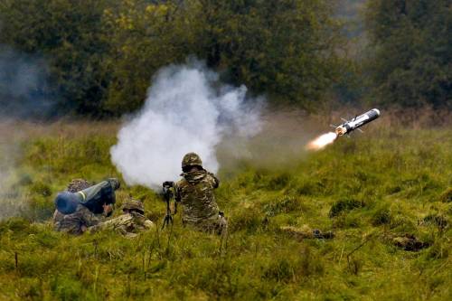 Un'arma dietro l'impeachment: il missile Javelin inguaia Trump