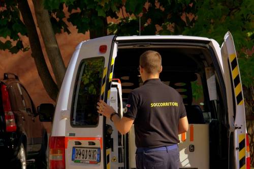 Roma, giovane impiccato nel parco dell'Insugherata