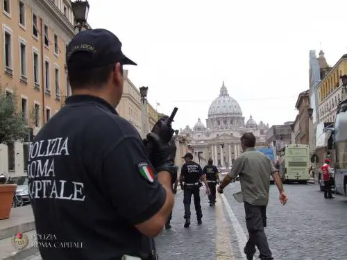 San Pietro, operazione anti contraffazione: un arresto
