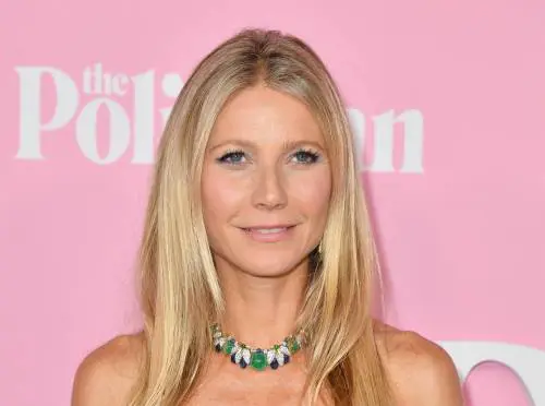 Gwyneth Paltrow in topless contro le molestie