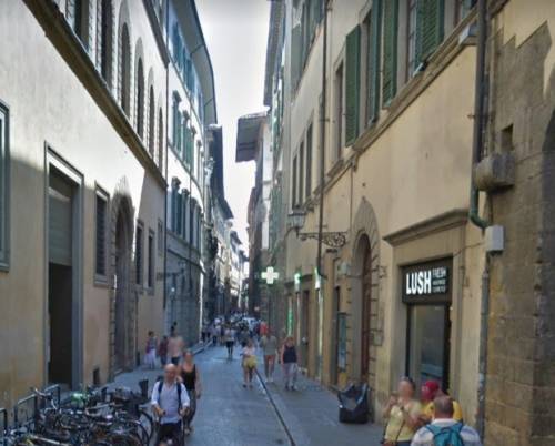 Firenze, turiste prese a pugni e derubate: arrestato marocchino
