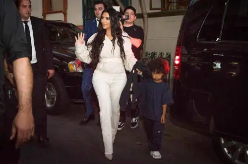 Kim Kardashian battezza i figli in Armenia