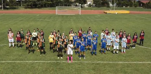 Il video spopola nel web: "Gioca d'anticipo! Scendi in campo con la prevenzione per il tumore al seno"