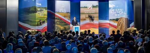 In Polonia vince il centrodestra euroscettico di Jaroslaw Kaczynski 
