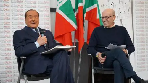 Berlusconi: "In piazza contro la sinistra che vuole tasse e manette"