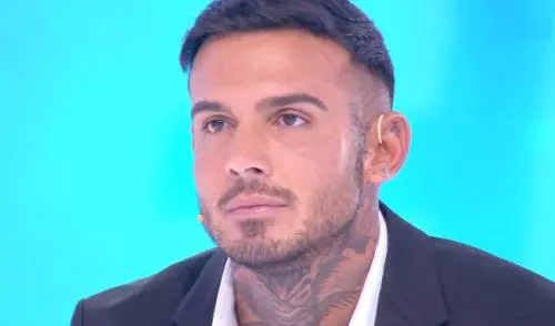 L'ex moglie di Lucas Peracchi durissima: "Mi sono rifatta una vita, ma se parlassi..."