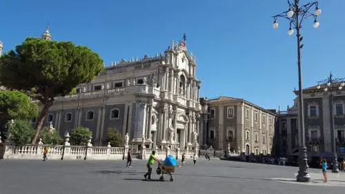 Ubriaco aggredisce poliziotti: scatta il divieto di ritorno per un turista tedesco