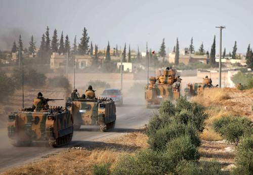 È rischio guerra Turchia-Siria Schierati i russi per evitarla