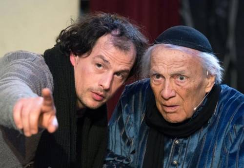 "La tragedia moderna è nelle piccole cose. E io la porto a teatro"