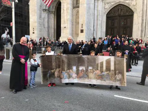 Finazzer Flory al Columbus Day con l'Ultima Cena di Leonardo