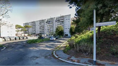 Spinaceto, commerciante rapinato da uomini a volto coperto