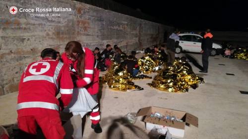 Salento, sbarcano 82 migranti: ci sono due presunti scafisti