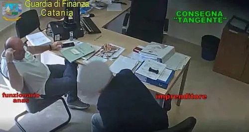 "Lavori in economia": e le mazzette finivano nelle tasche dei funzionari Anas