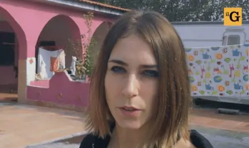Viaggio nel campo rom abusivo: "Qui facciamo quello che ci pare"