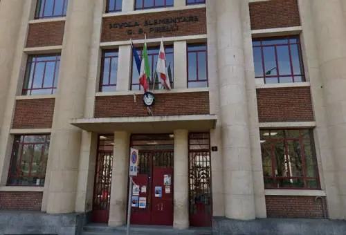 Dramma a scuola: bambino precipita nella tromba delle scale