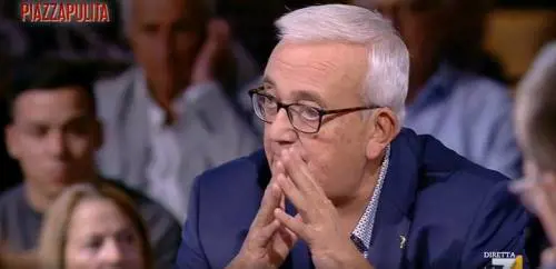 Borghezio a Formigli: "Dici male della Lega ma non mi fai parlare"