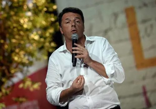 Renzi apre la Leopolda: "Non facciamo cadere il governo, ma non siamo d'accordo con quota 100"