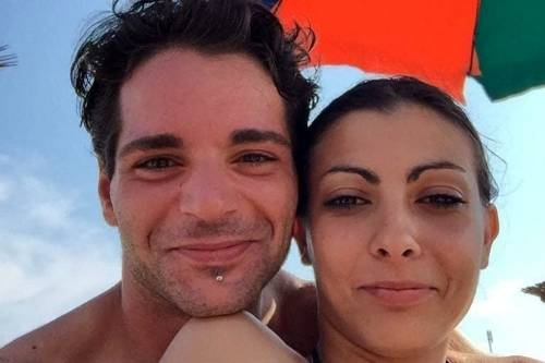 Strangola la moglie, morta dopo 9 giorni: "Nessuno ti amerà come me"