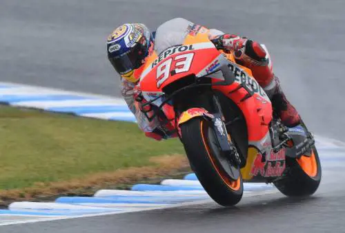 Motogp, vince sempre Marquez. Dovizioso terzo, Valentino Rossi fuori