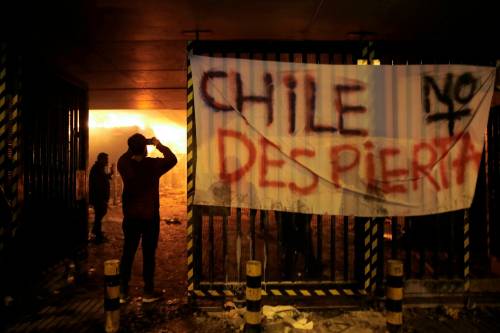 Cile, proteste a Santiago contro il caro-vita