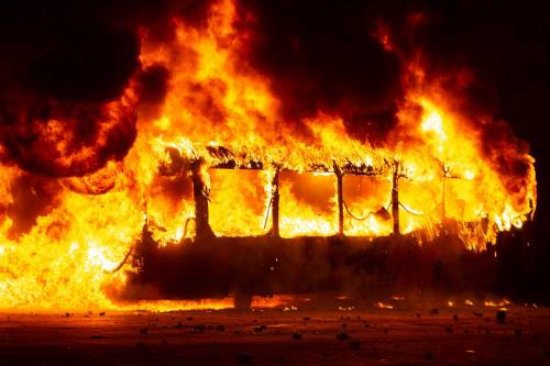 Lo spettro di Pinochet sul Cile. A Santiago è coprifuoco totale